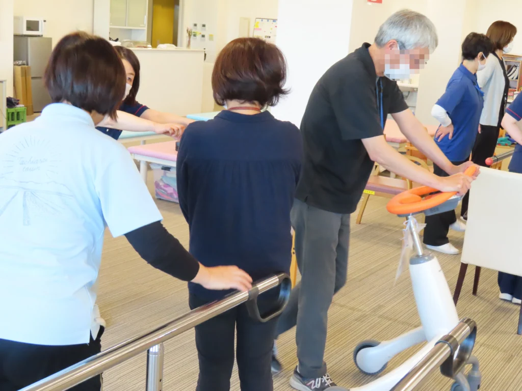 ロボット歩行器　体験